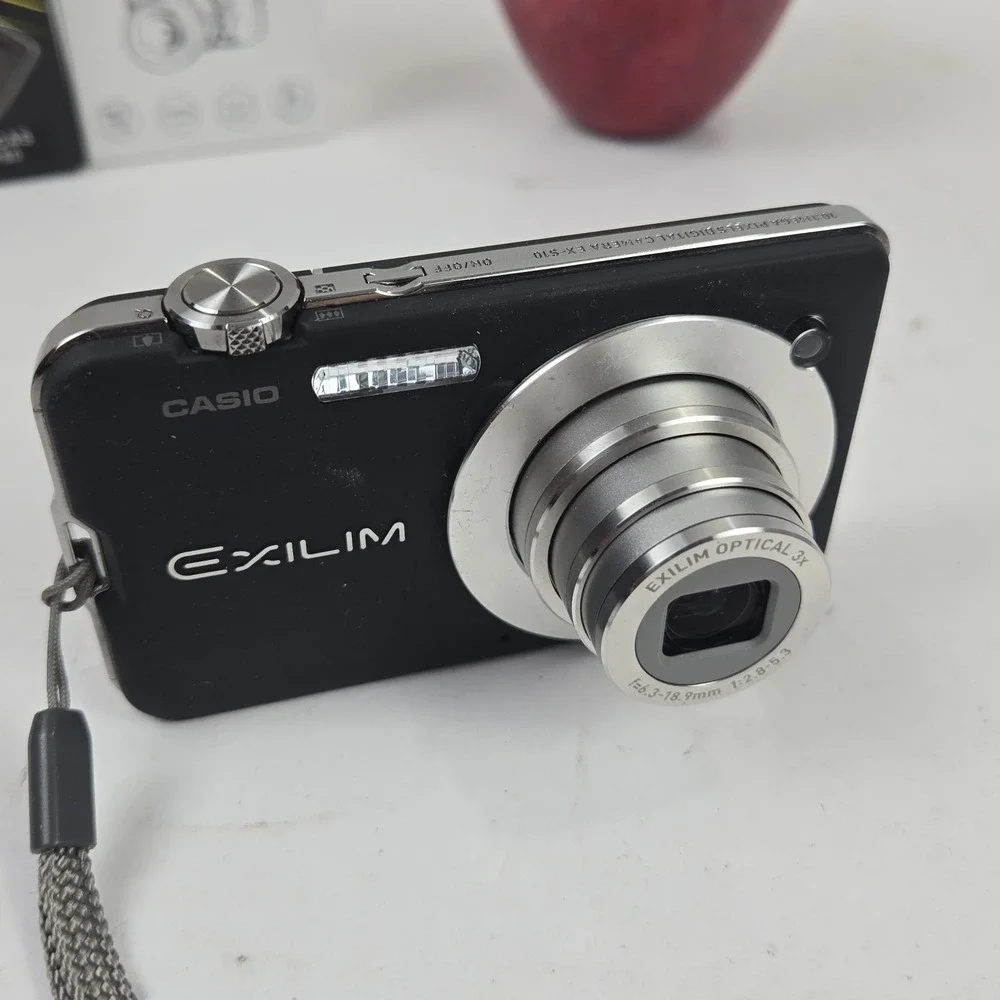Casio Exilim EX-S10 Digital Camera 10.1MP 2 Batteries Charger SD Card BLK VIDEO